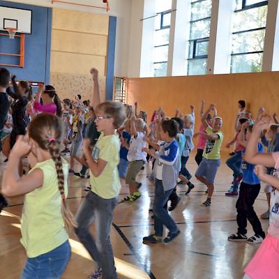 Tanzvorführung des Tanzsportklubs der HIB