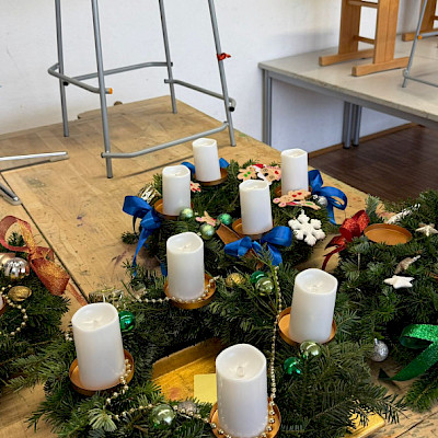 Adventkranzbinden